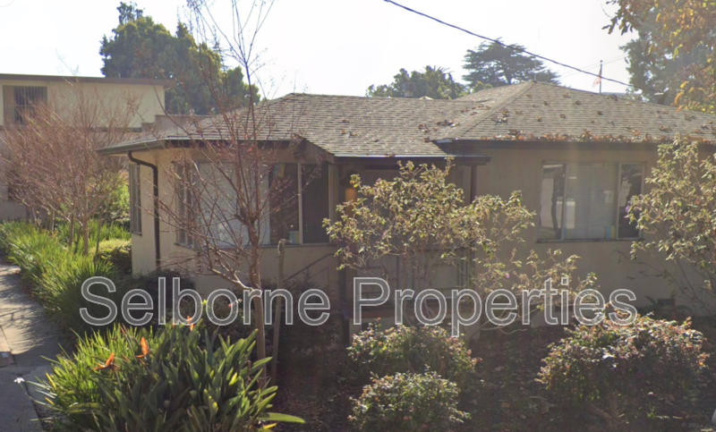 San Leandro House: 527 Callan Ave