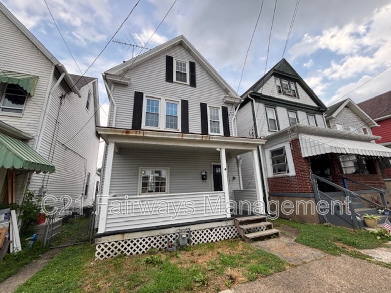 Pitcairn House: 634 Sixth Street