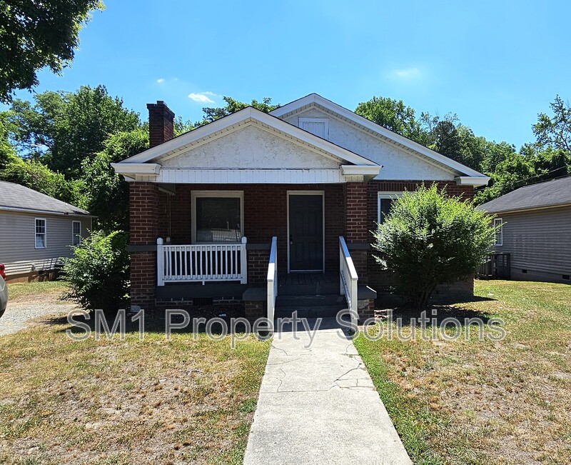 Greensboro House: 1215 Arlington Street