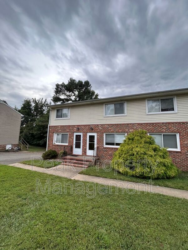 Mechanicsville House: 7303 Jackson Avenue