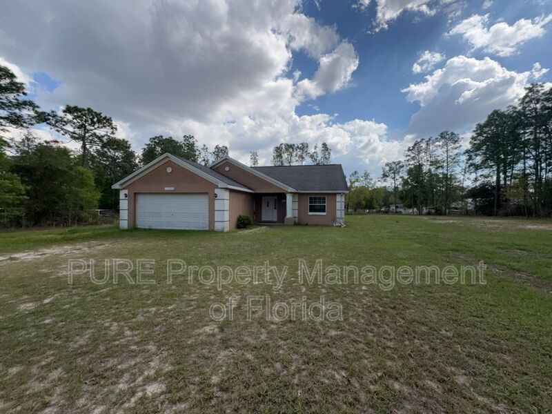 Ocala House: 11960 SW 45th St