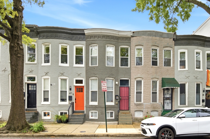 Baltimore Townhome: 415 East Federal Street