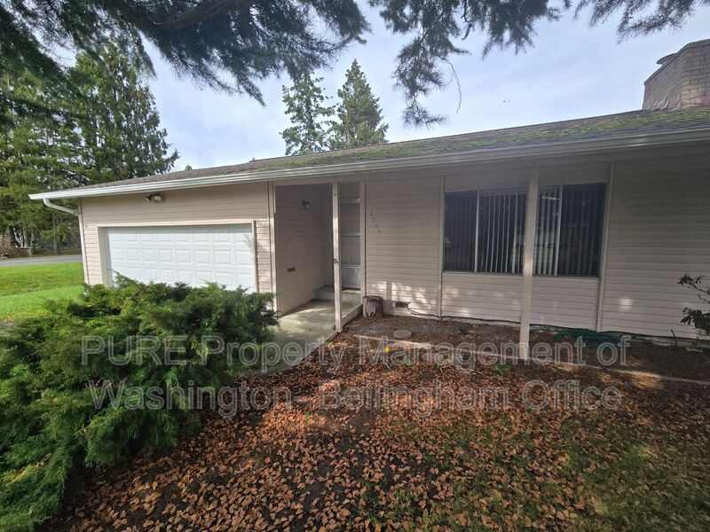 Bellingham House: 3366 Cherrywood Ave