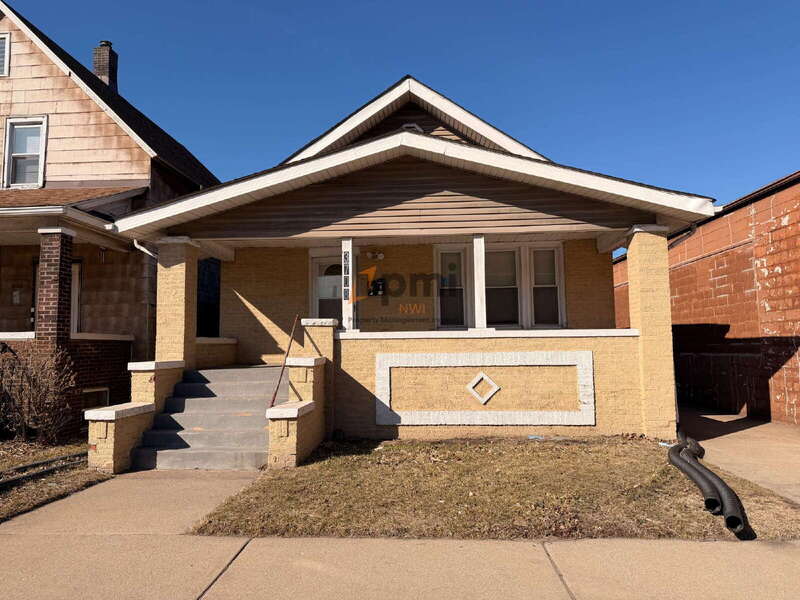 East Chicago Condo: 3708 Ivy Street Main Floor