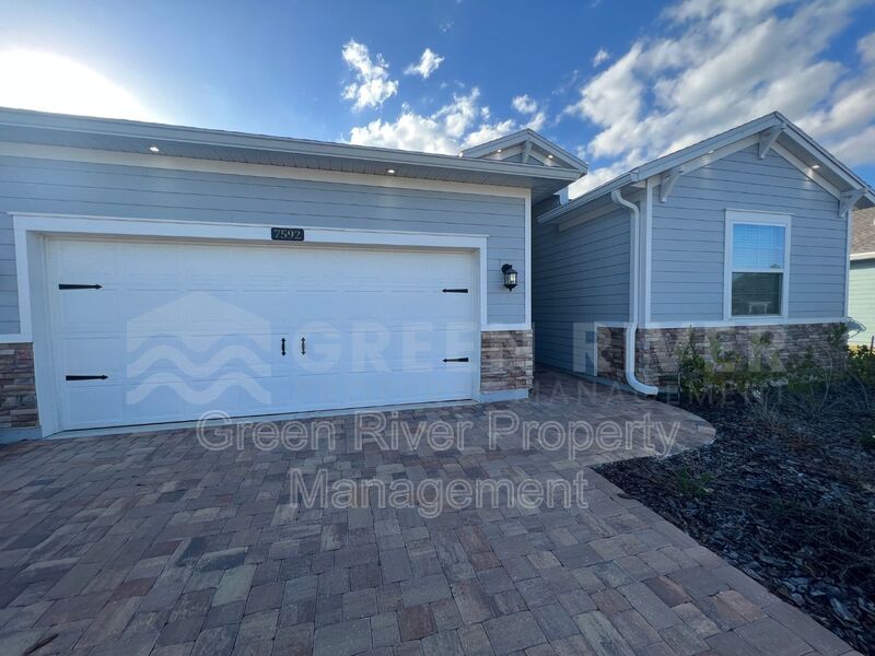 Jacksonville House: 7592 Rock Brook Drive