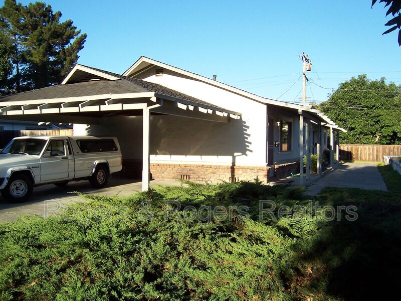 Sunnyvale House: 670 San Luisito Way