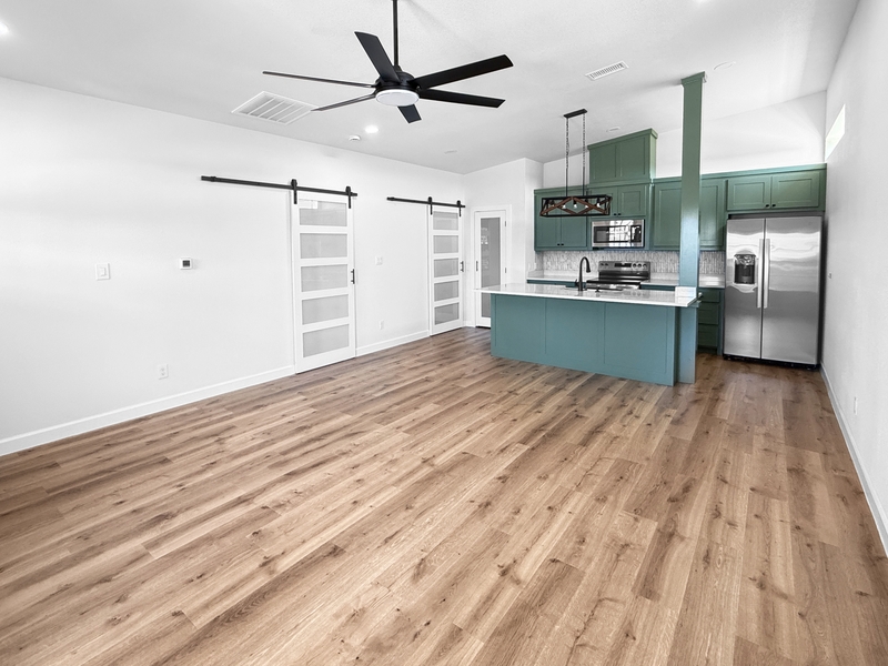 Azle House: 6025 Piper Anne St