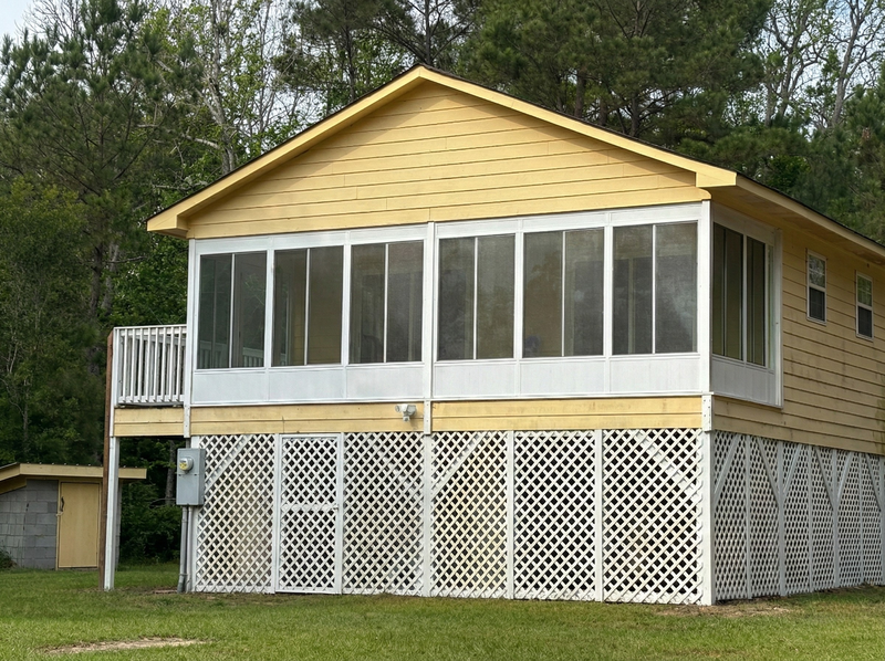 Johns Island House: 2647 Blind Rd