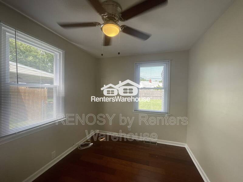 Dundalk House: 3473 Liberty Parkway