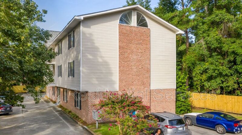 Wilmington Condo: 2705 Mayfair Dr