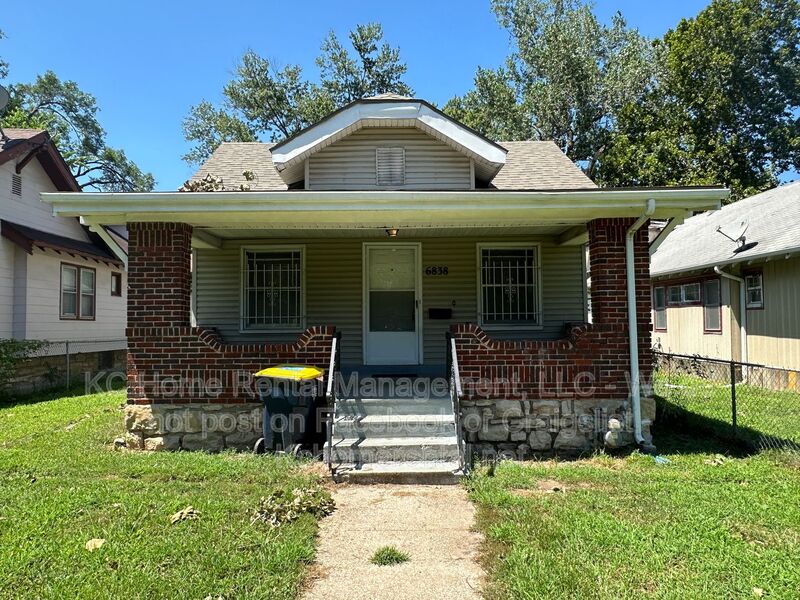 Kansas City House: 6838 The Paseo Blvd