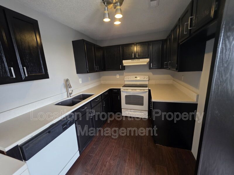 505 Colorado Street #8 - 505 #8, Lawrence, Kansas rental photo 2 of 7