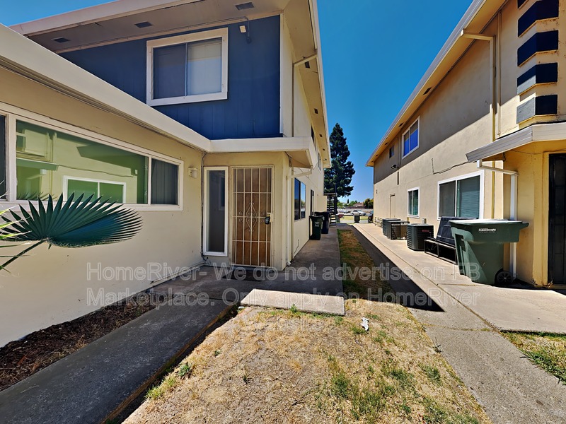 Sacramento Condo: 7344 Franklin Blvd