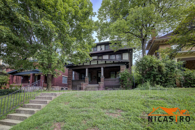 Columbus House: 202 E Frambes Avenue