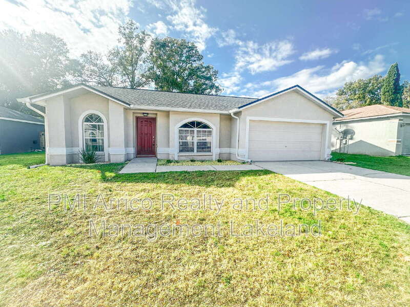 Lakeland House: 8150 Oakhurst Blvd