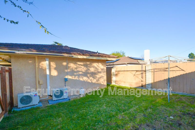 CAMARILLO House: 2120 ROCKLYN ST