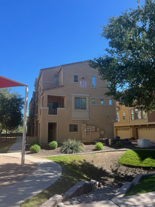 Chandler Condo: 900 South 94th Street