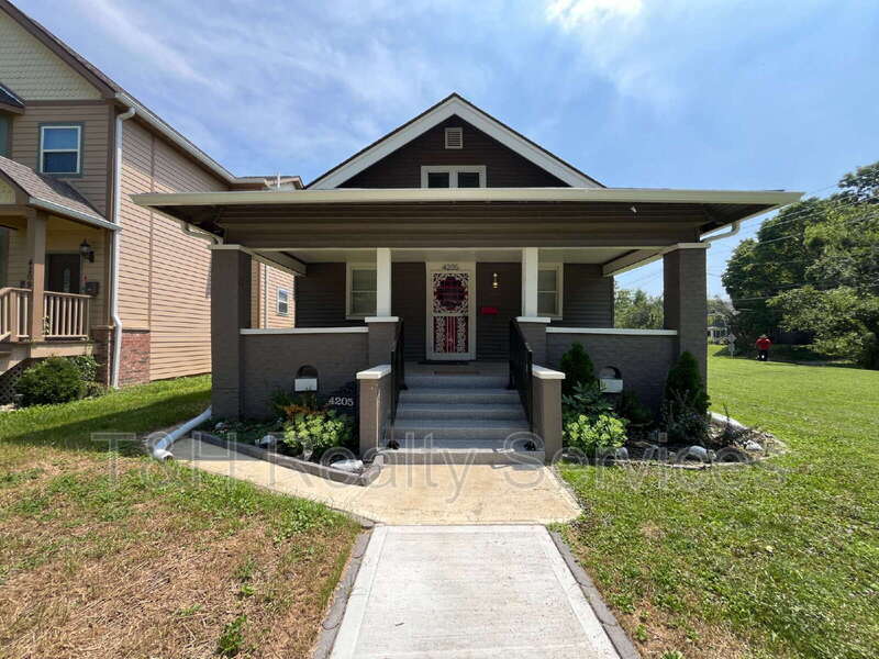 Indianapolis House: 4205 Rookwood Avenue