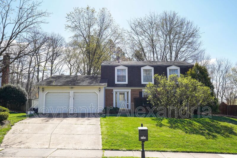 Springfield House: 7123 Red Horse Tavern Ln