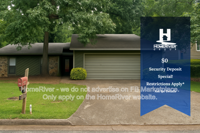 Stone Mountain House: 1552 Golf Link Dr