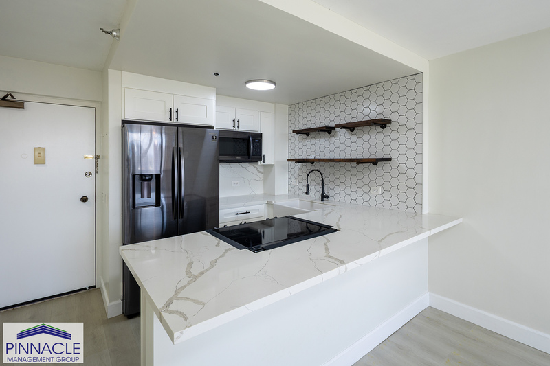 Honolulu Condo: 876 Curtis St. #2208