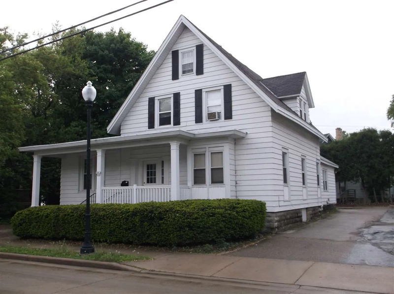 Oshkosh Condo: 515 Jackson Street - Upper
