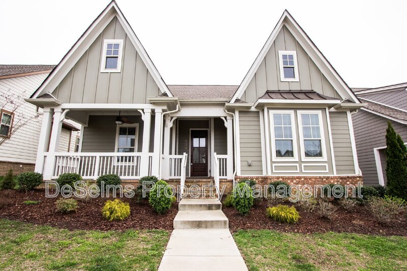 Thompson's Station House: 3125 Hazelton Drive