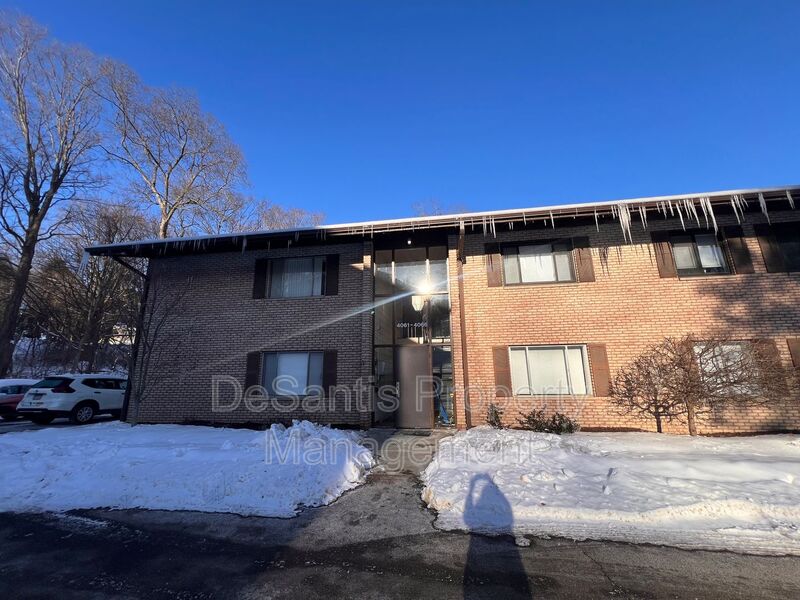 Moon Twp Condo: 4062 Sanlin Drive