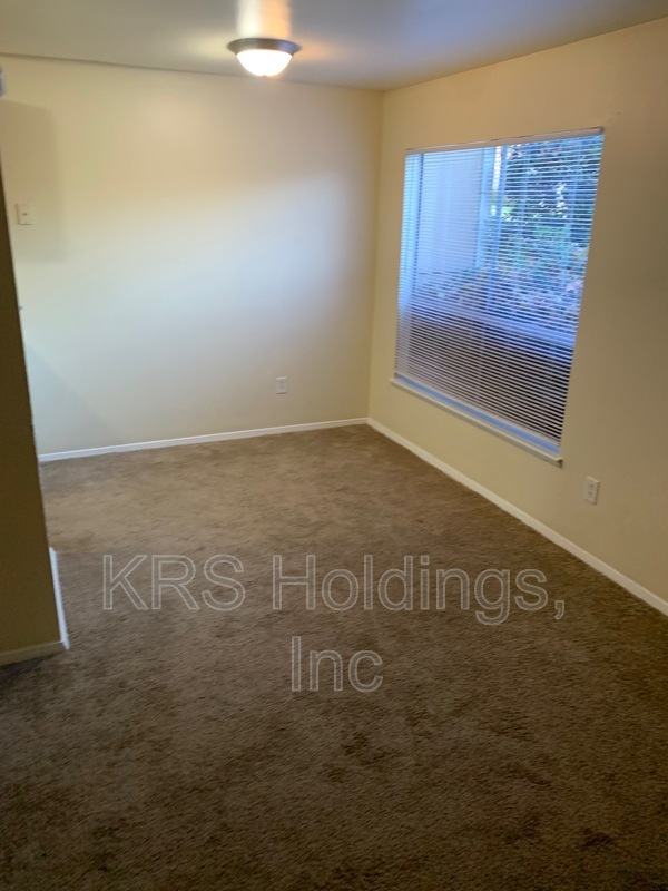 Richmond Condo: 1221 Nelson Street