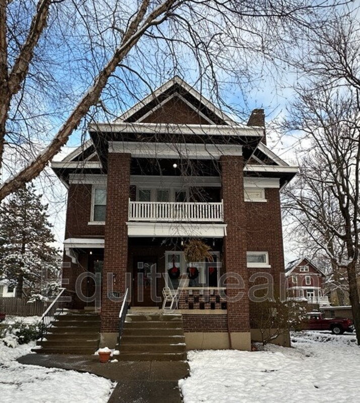 Cincinnati Condo: 2581 Madison Rd