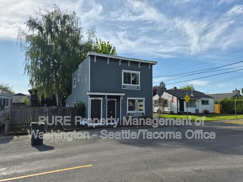 Puyallup Condo: 802 9th St SW