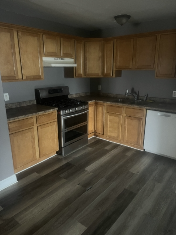 Fall River Condo: 260 Fountain St - C3