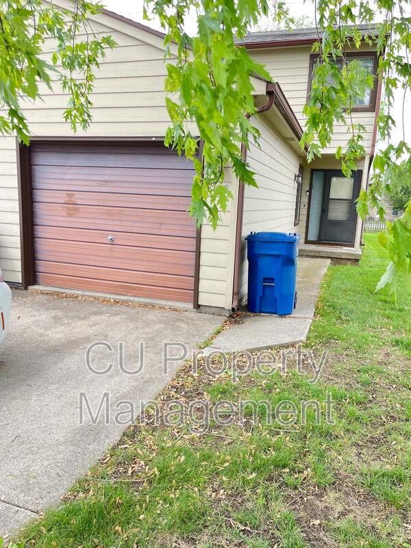 Champaign House: 815 Irvine