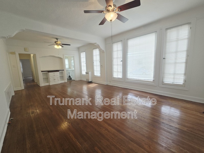 Glendale Condo: 380 W California Ave