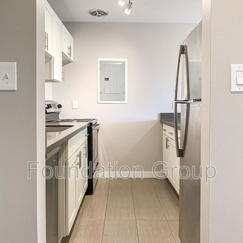 Seattle House: 23 Aloha St