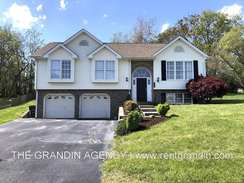 Vinton House: 1811 Meadows Court