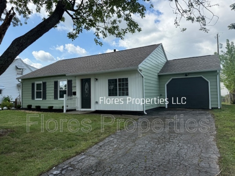 Columbus House: 1300 Evaline Dr
