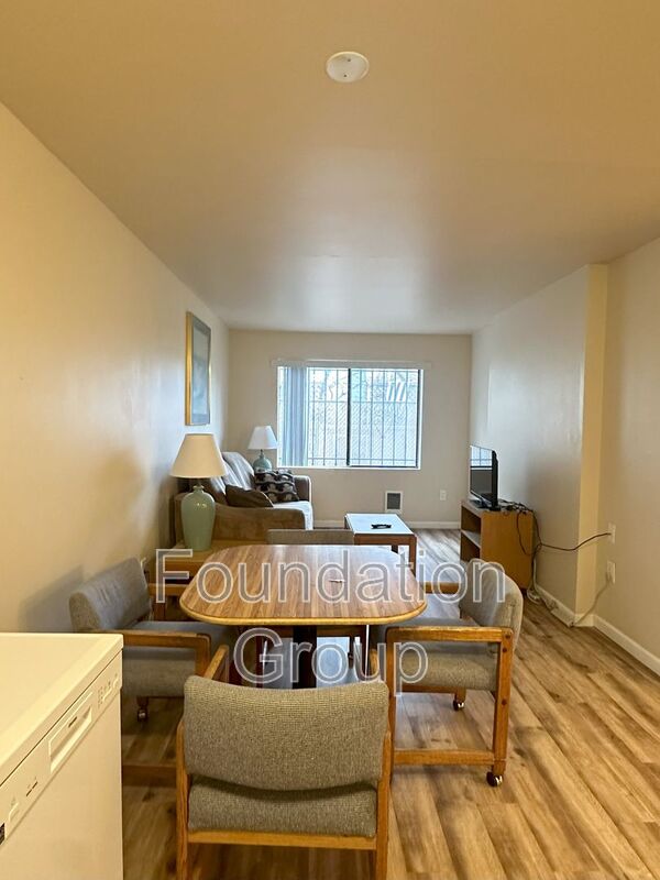Seattle House: 400 10th Ave