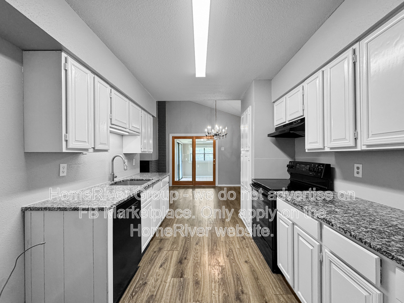 Richardson House: 1319 Wisteria Way