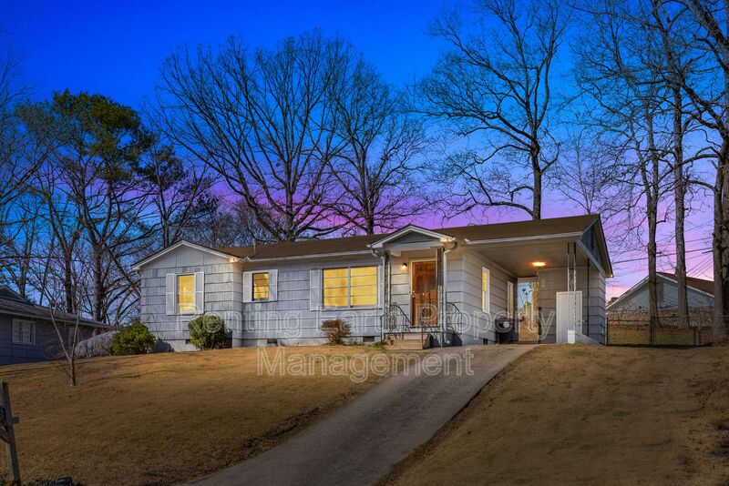 Birmingham House: 416 Hearn Cir