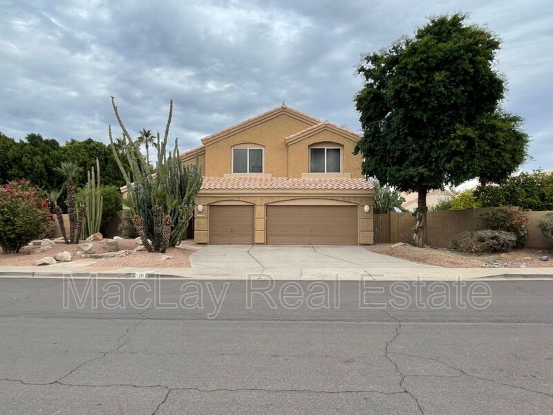 Mesa House: 7140 E Medina Ave