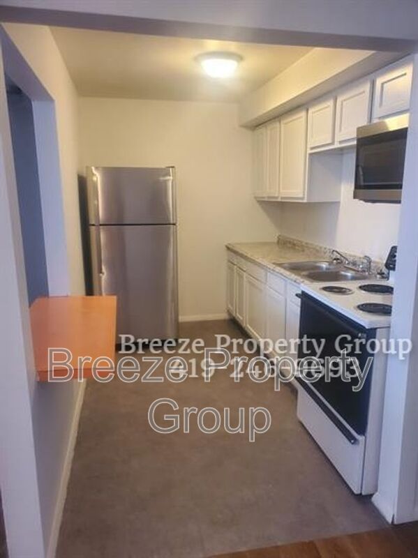 Toledo House: 1205 Moran Ave