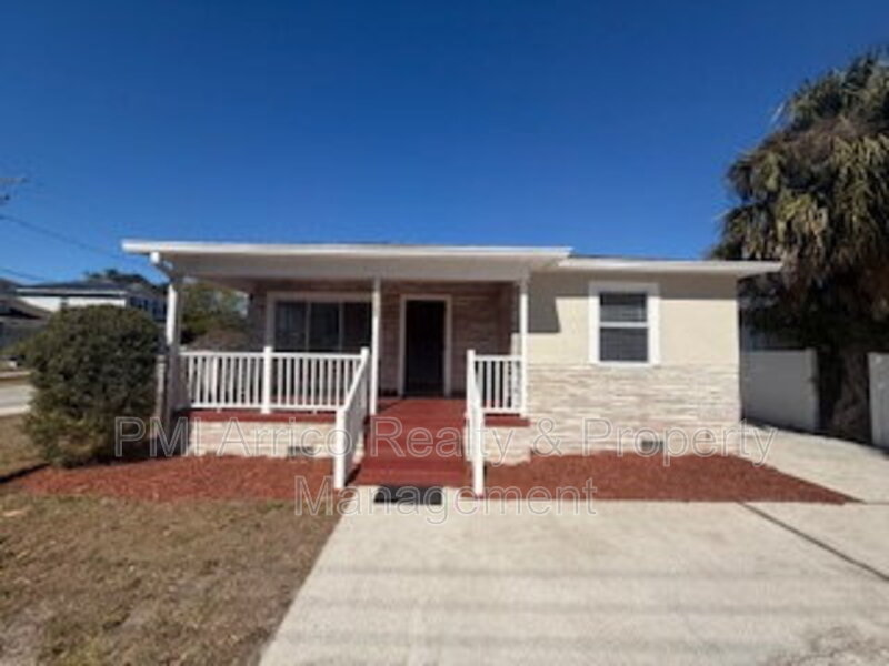 Tampa House: 2723 West State Street