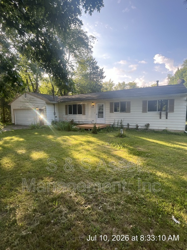Haslett House: 8586 Old M-78