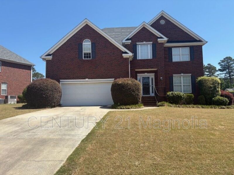 Evans House: 330 Gardenia Drive