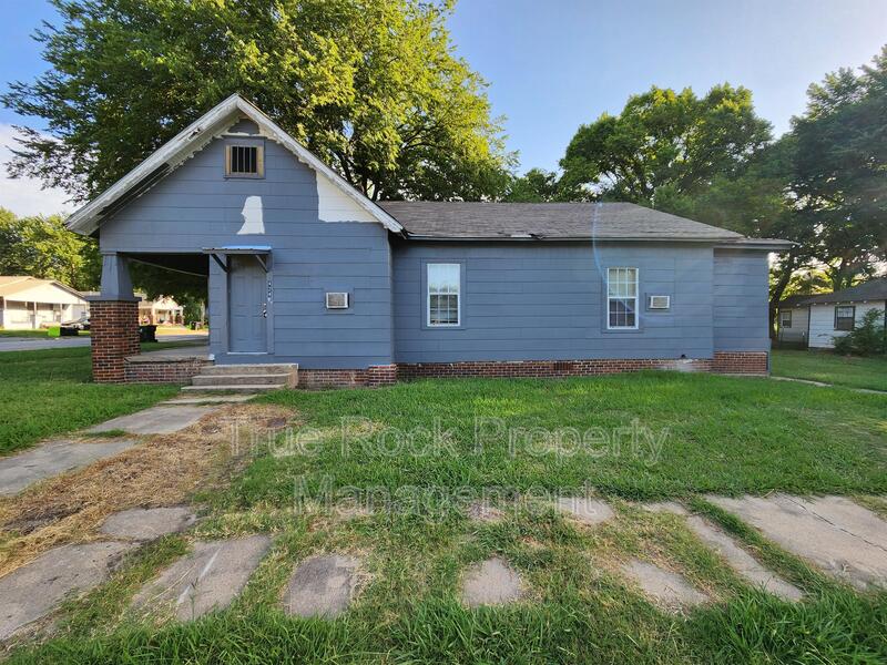 Ada House: 424 1/2 S. Johnston  (BILLS PAID- not including tv or wifi)