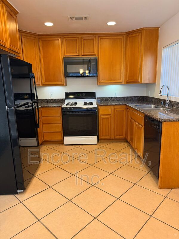 Chula Vista Condo: 1377-1379 Monserate Ave