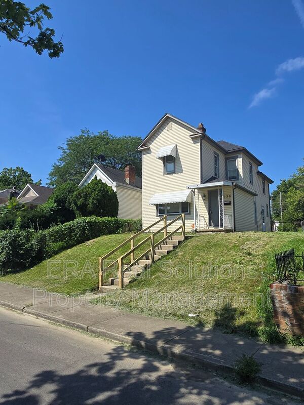 Columbus House: 139 Belvidere Ave