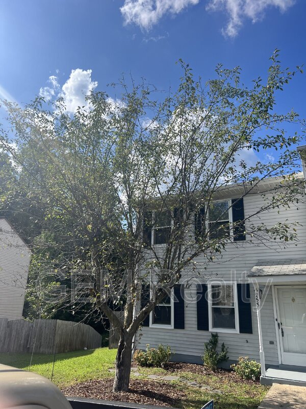 Request a Viewing for 5253 Daffodil Drive Tenant Turner