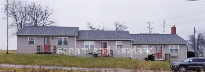 Zanesville House: 2401 East Pike